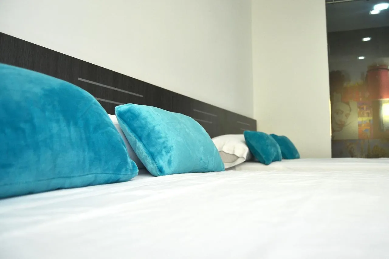 Bed&Breakfast 10 Girona 0*,  Spain